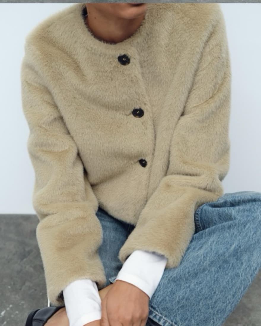 Plush Cream Shearling Jacket - Image 3