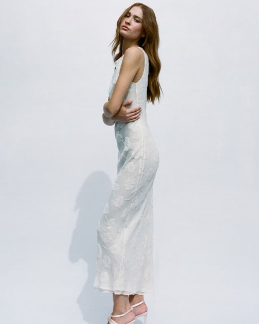 THE CARLA in Lily Devoré  - Image 2