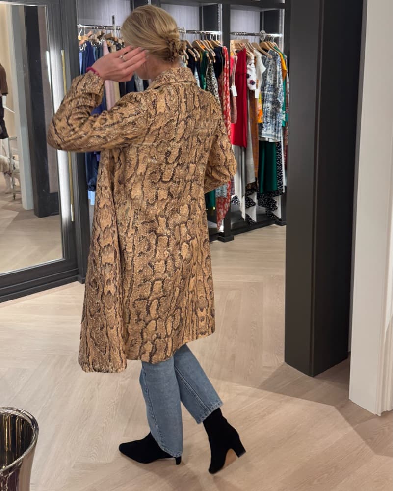 NYE sequin Snakeskin Coat Dries - Image 5