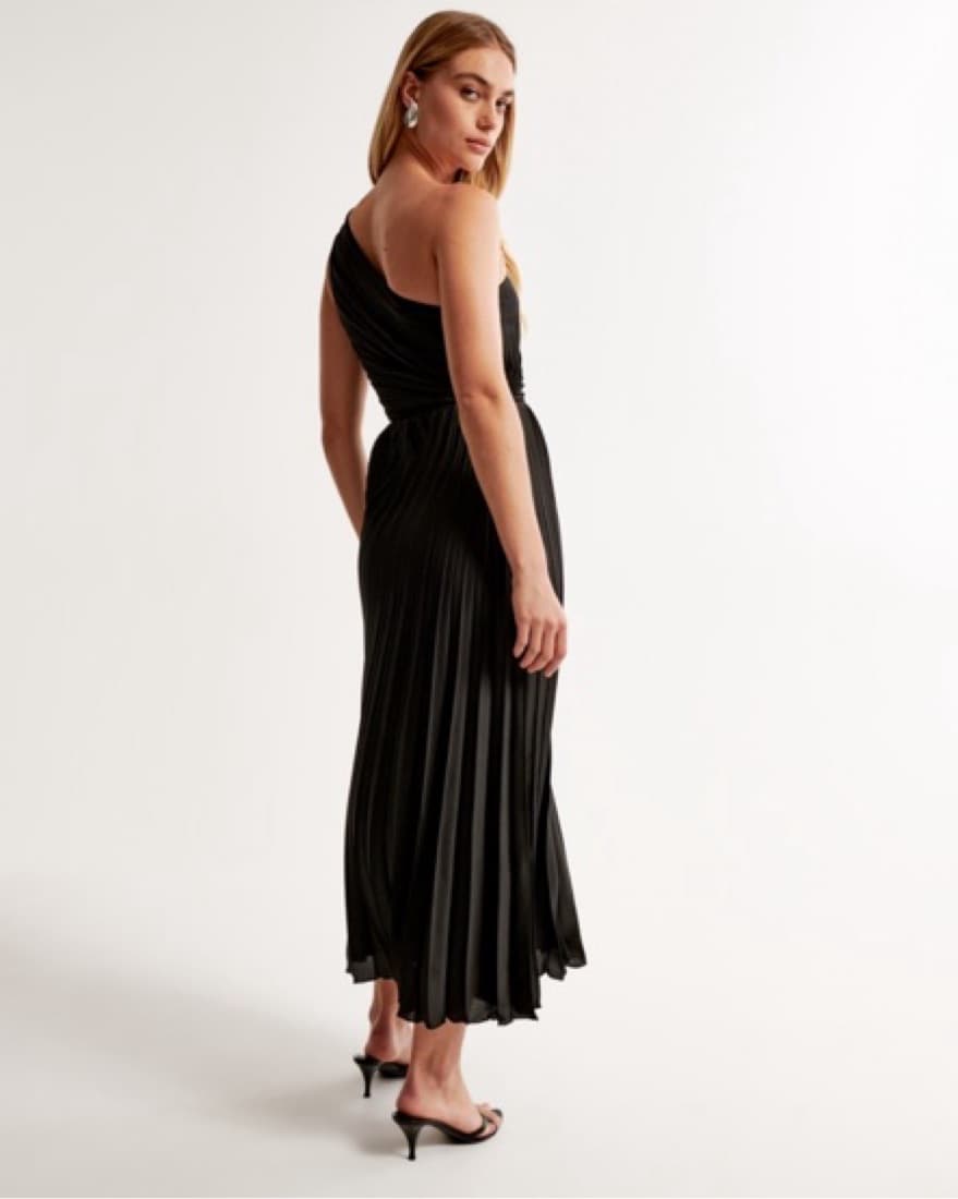 Abercrombie Black Pleated Dress - Image 2