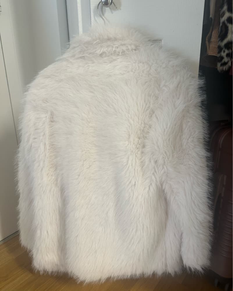 White Fur Coat - Image 4