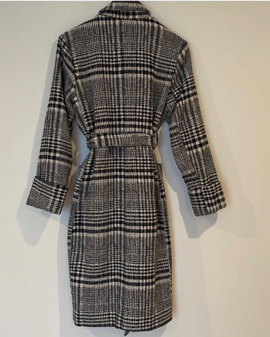Black And White Coat - Image 2