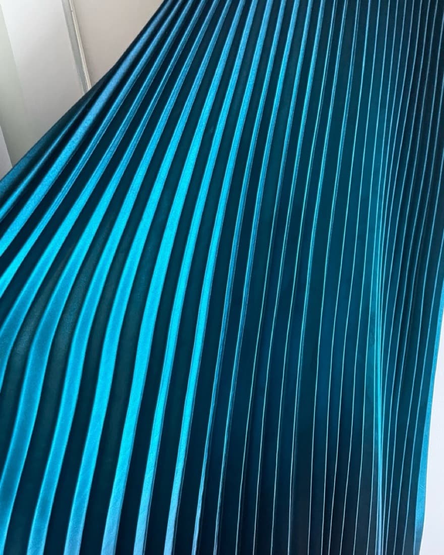 Black And Blue Pleated Formal Dress - Image 4