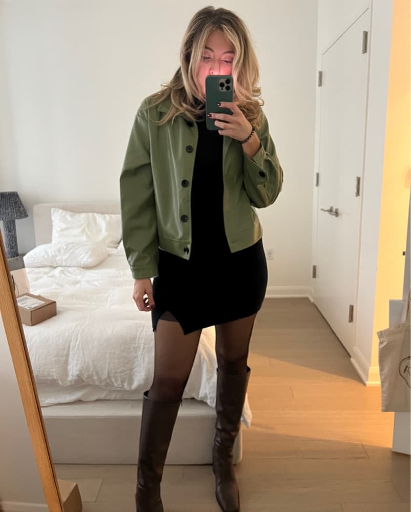 Chic Green Leather Jacket - Image 3