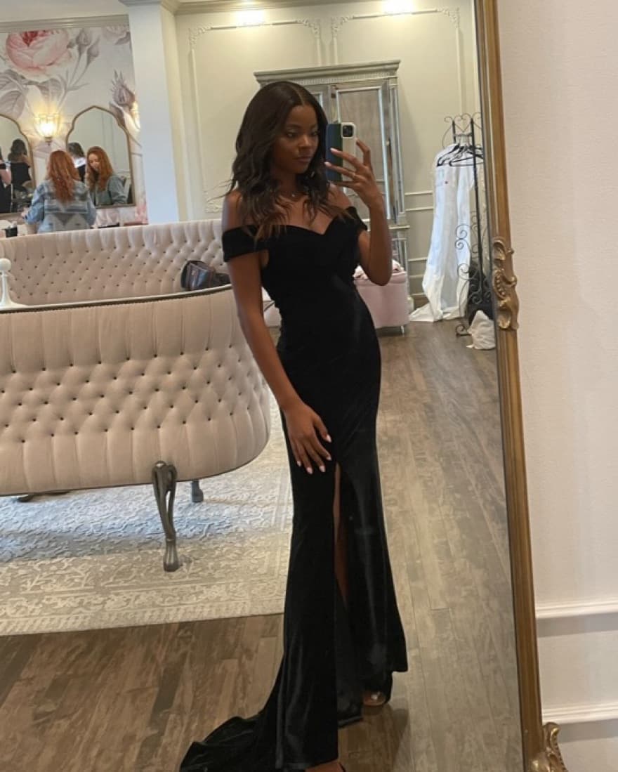 Formal Black Velvet Dress - Image 2