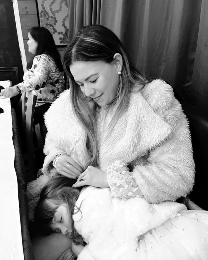 Cozy Faux Fur Jacket with Chic Style - Image 2