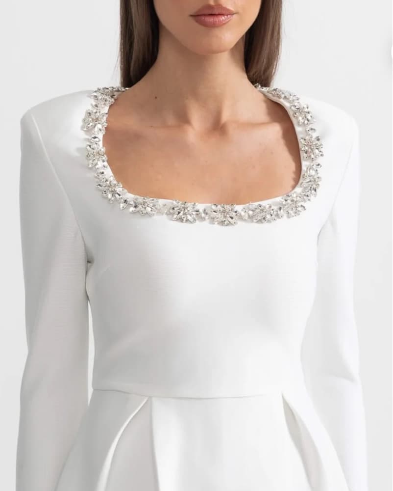 Elegant White Mini Dress - Image 3