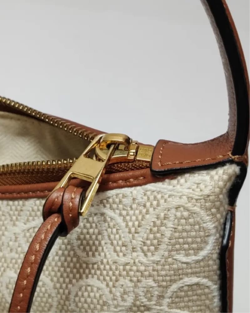 Loewe Cubi Bag - Image 3