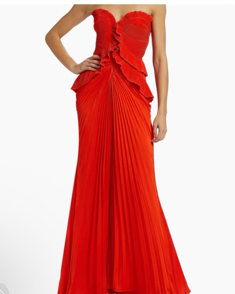 $650 SOLD OUT Amur Isabelli Gown  - Image 4