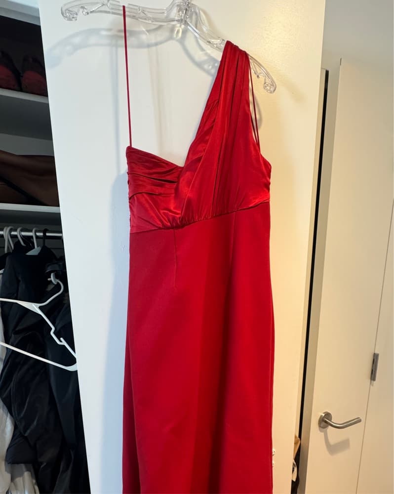 Cinq à Sept red gown - Image 2