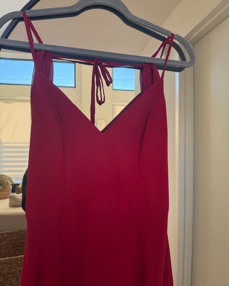 Elegant Crimson Maxi Dress - Image 2
