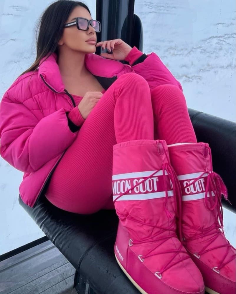 Vibrant Fuchsia Moon Boot Set - Image 3