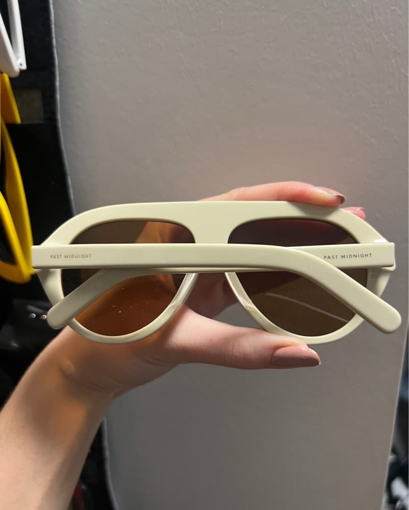 Past Midnight The Icon Sunglasses Ivory - Image 5