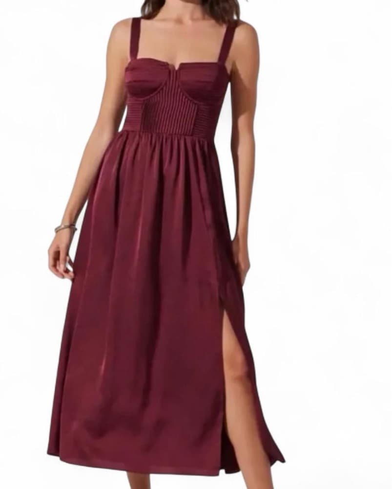 Elegant Burgundy Maxi Dress - Image 1