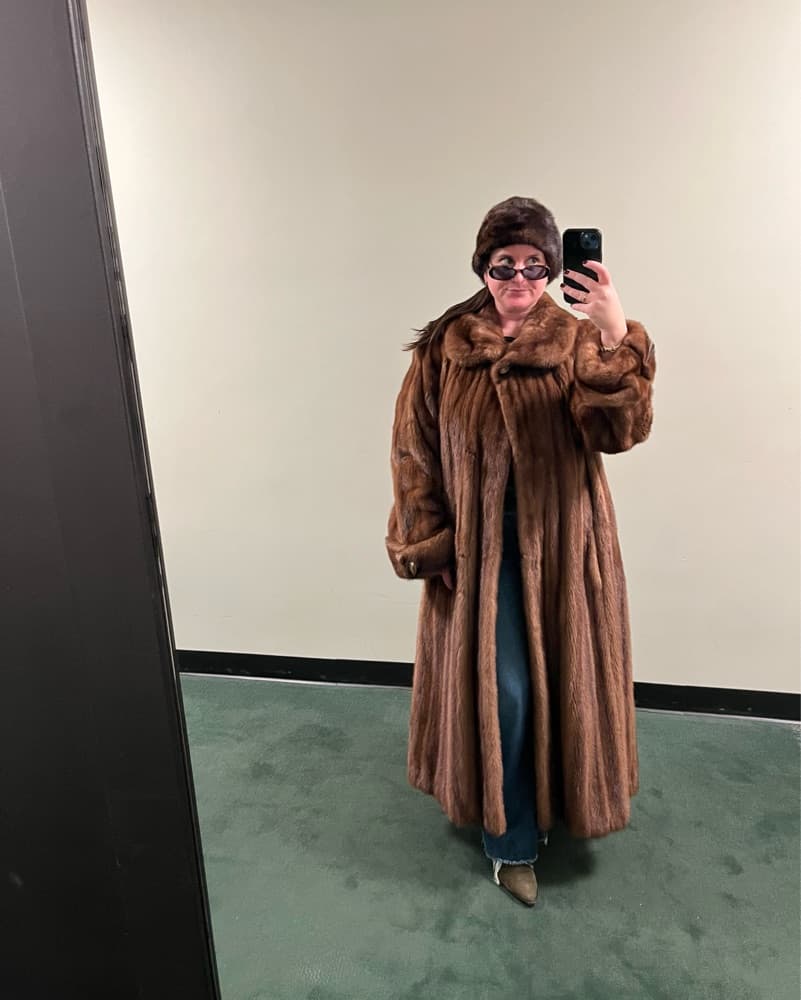 100% Brown Mink Hat  - Image 1
