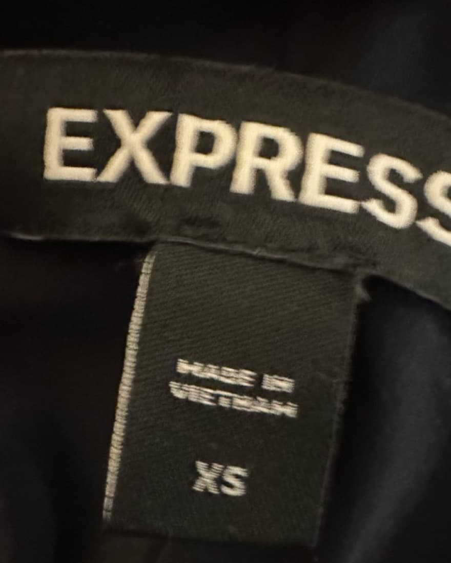 Express Body Contour Wrap Front hi-low - Image 6