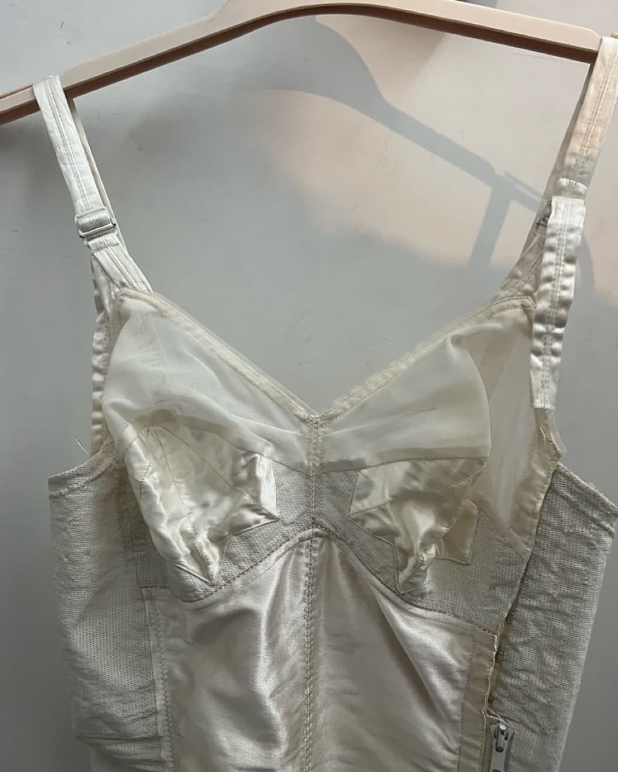 True Vintage White Bustier  - Image 4
