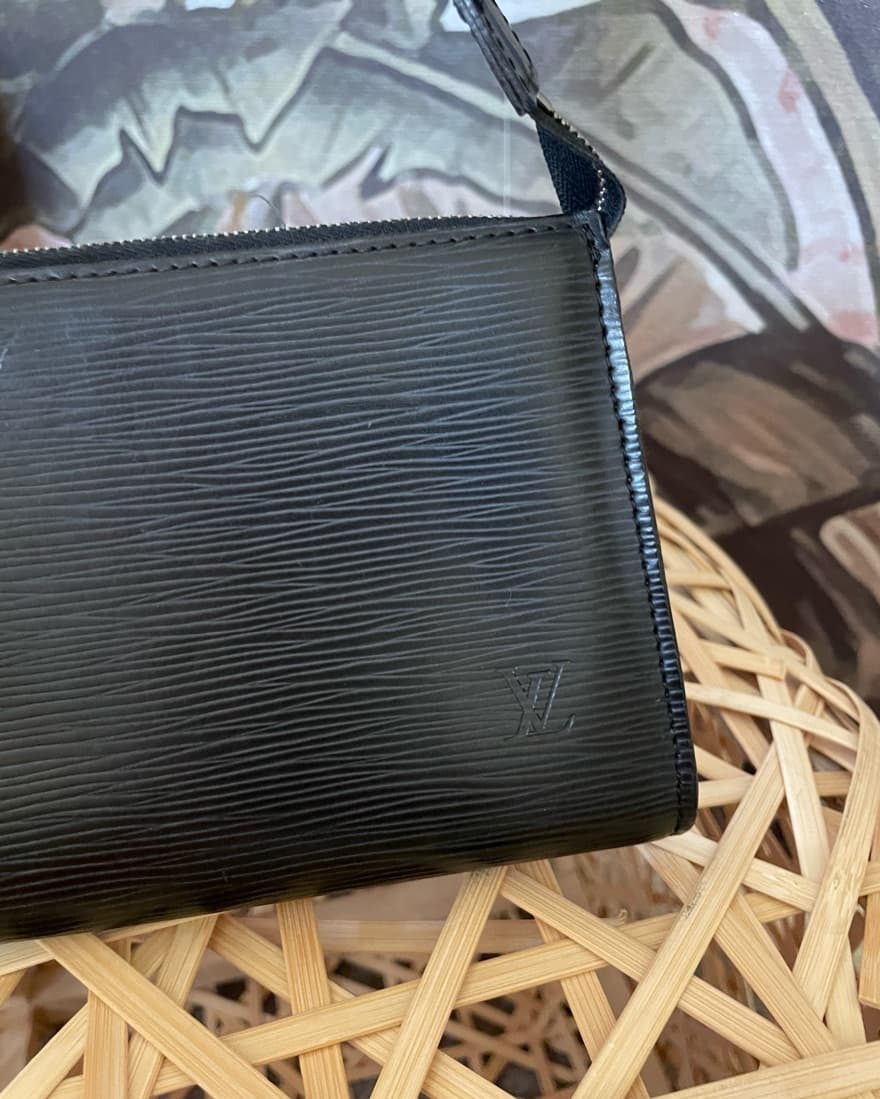 Louis Vuitton Epi Leather Pochette - Image 2
