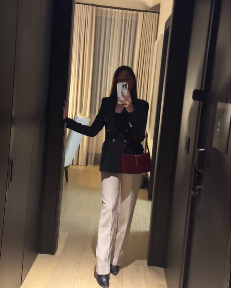 Elegant Double-Breasted Peacoat - Image 3