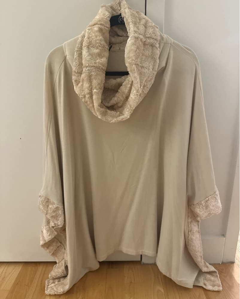 Poncho Faux Fur Trim Cream Sweater Cape - Image 1