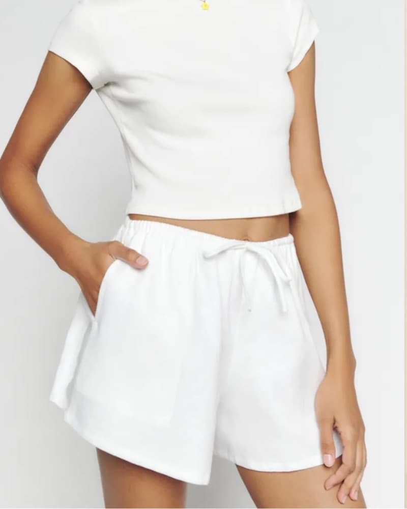 Elegant White Shorts Set - Image 5