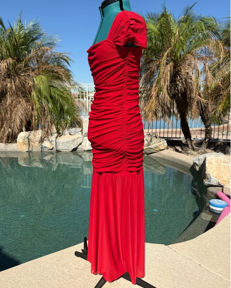 Elliatt Red Formal Dress - Image 2