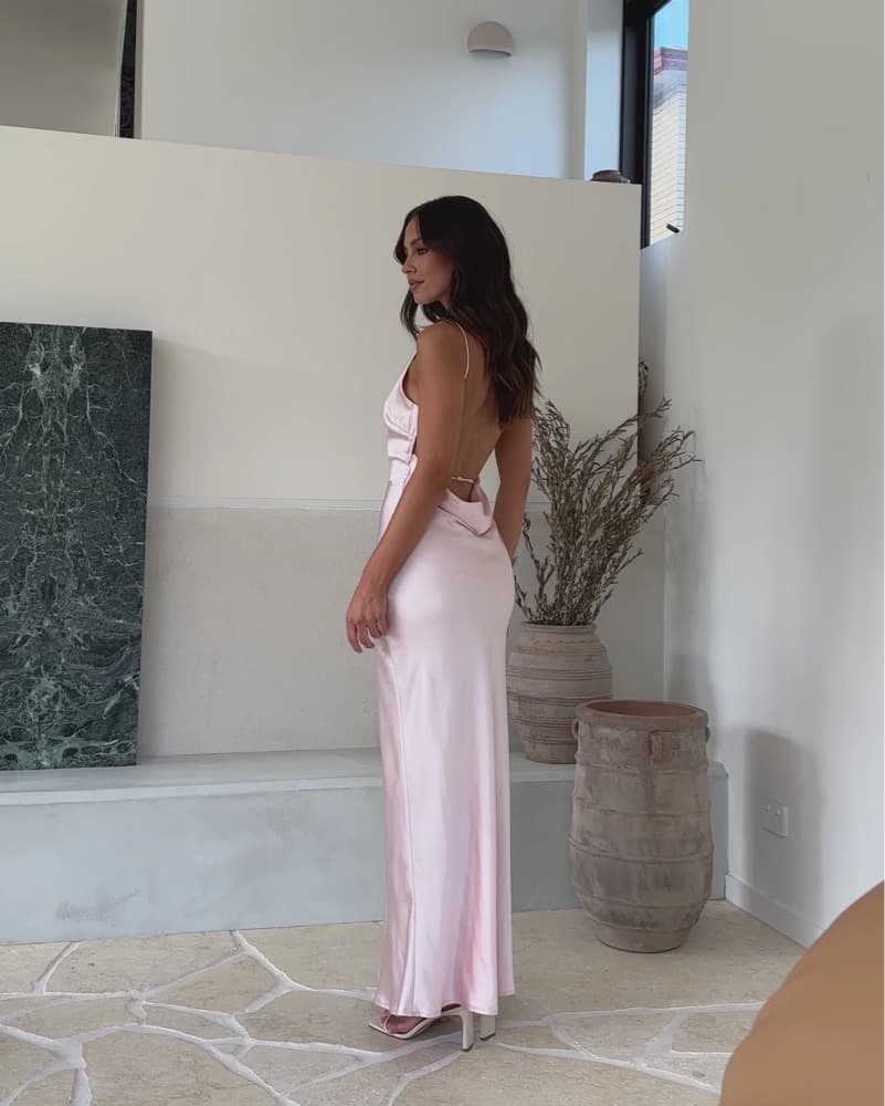 Elegant Backless Blush Gown - Image 1