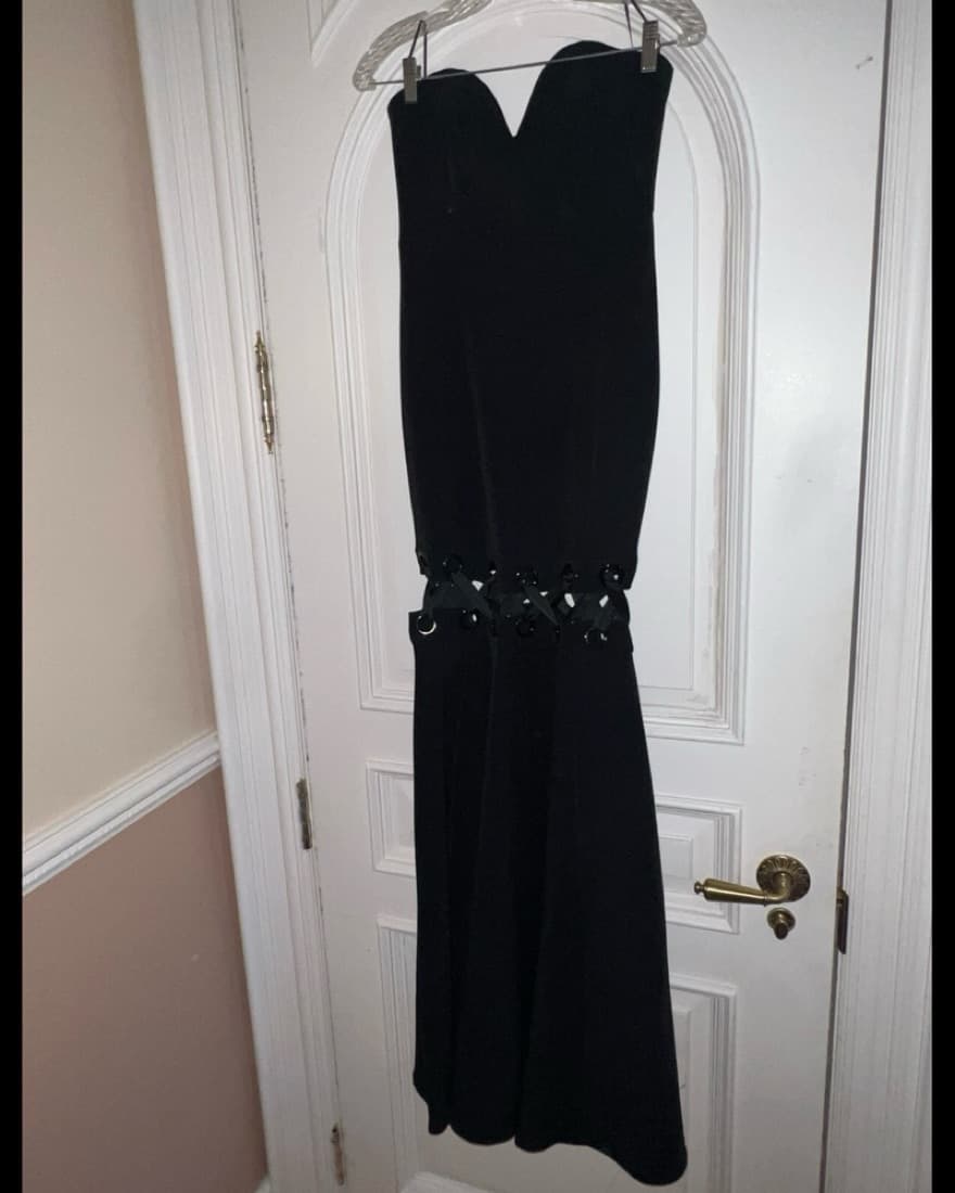La Maison Talulah Black Gown - Image 4