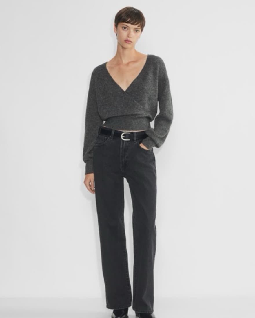 Chic Grey Cropped Sweater - Image 1