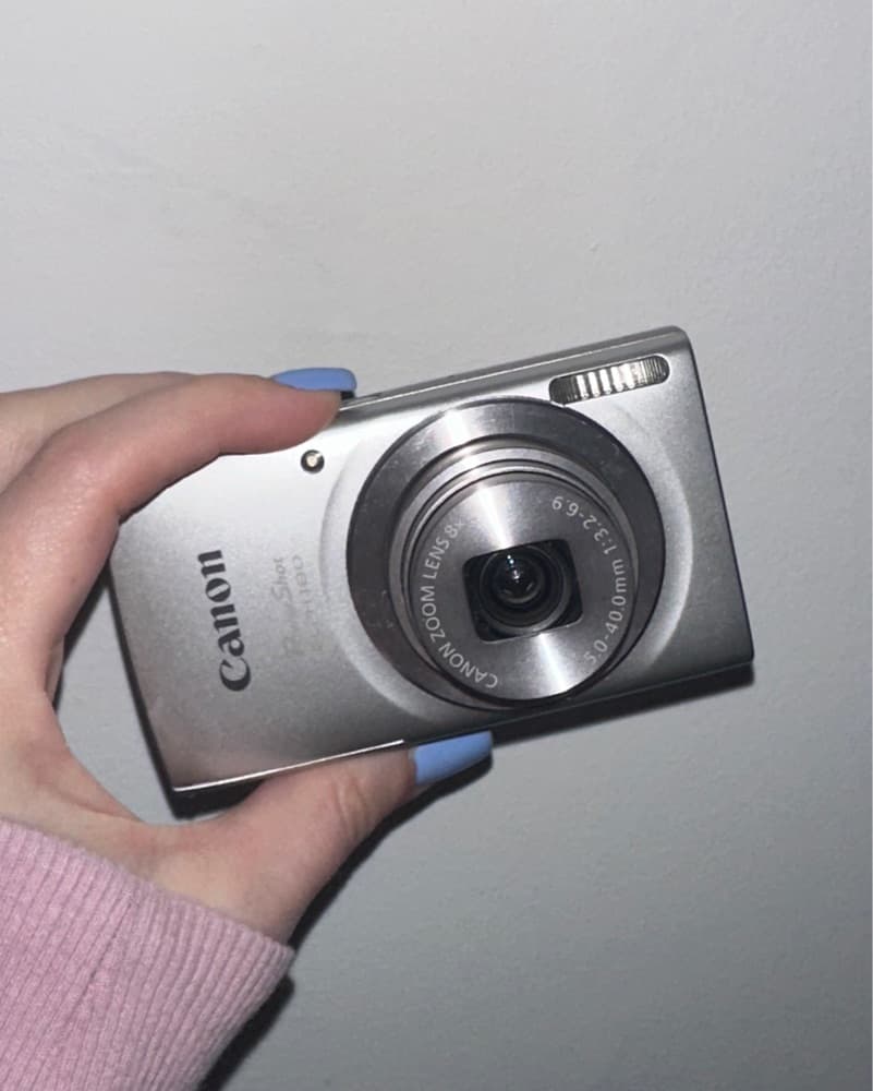 Canon Power Shot Elph 180 - Image 1