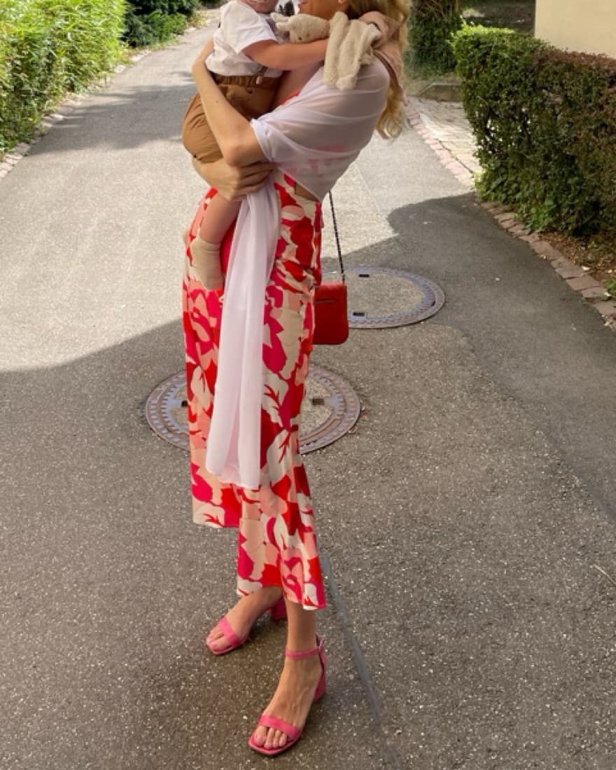 Vibrant Floral Midi Dress with Cutout Details - Image 3