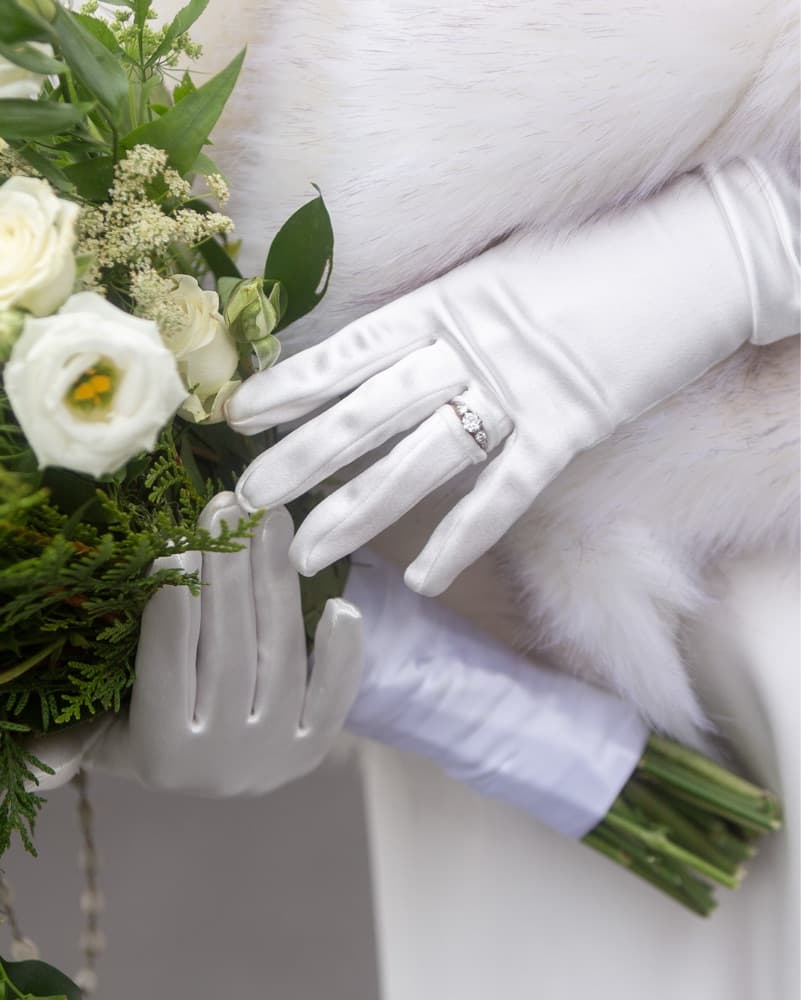 Cornelia James Hermione Gloves - Image 2