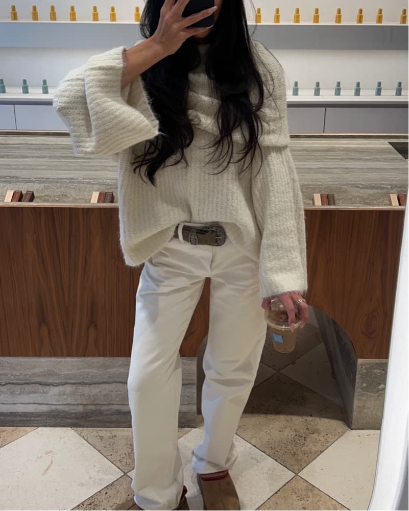 NA-KD Oversized Off Shoulder Sweater - Image 4
