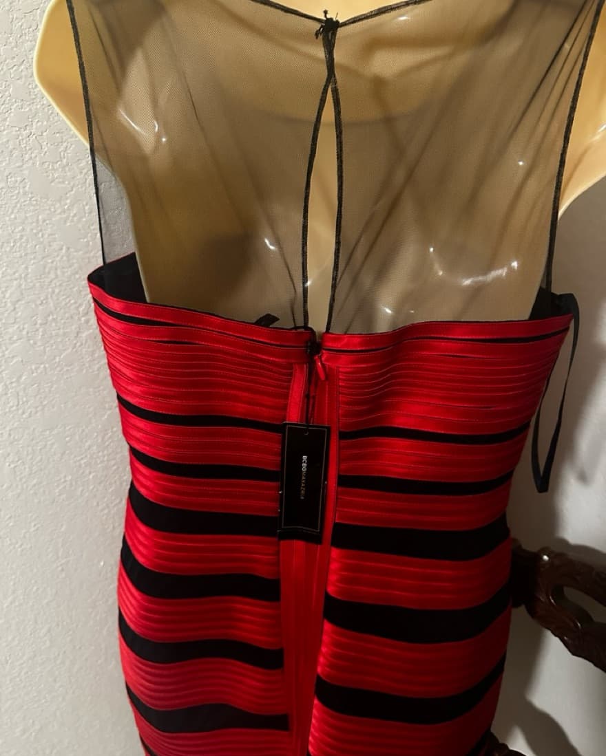 BCBG MAXAZRIA Bodycon Bandage Dress. - Image 3