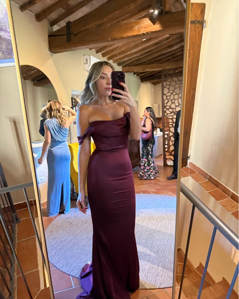 Elegant Mermaid Gown - Image 4