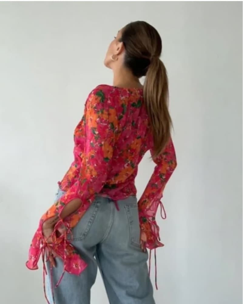 Rumored Floral Ruffle Sleeve Crop Top - Image 3