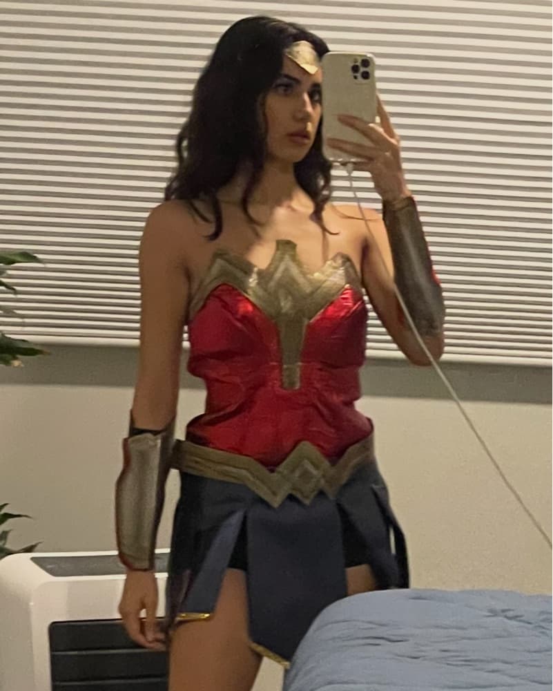 Vibrant Wonder Woman Costume - Image 2