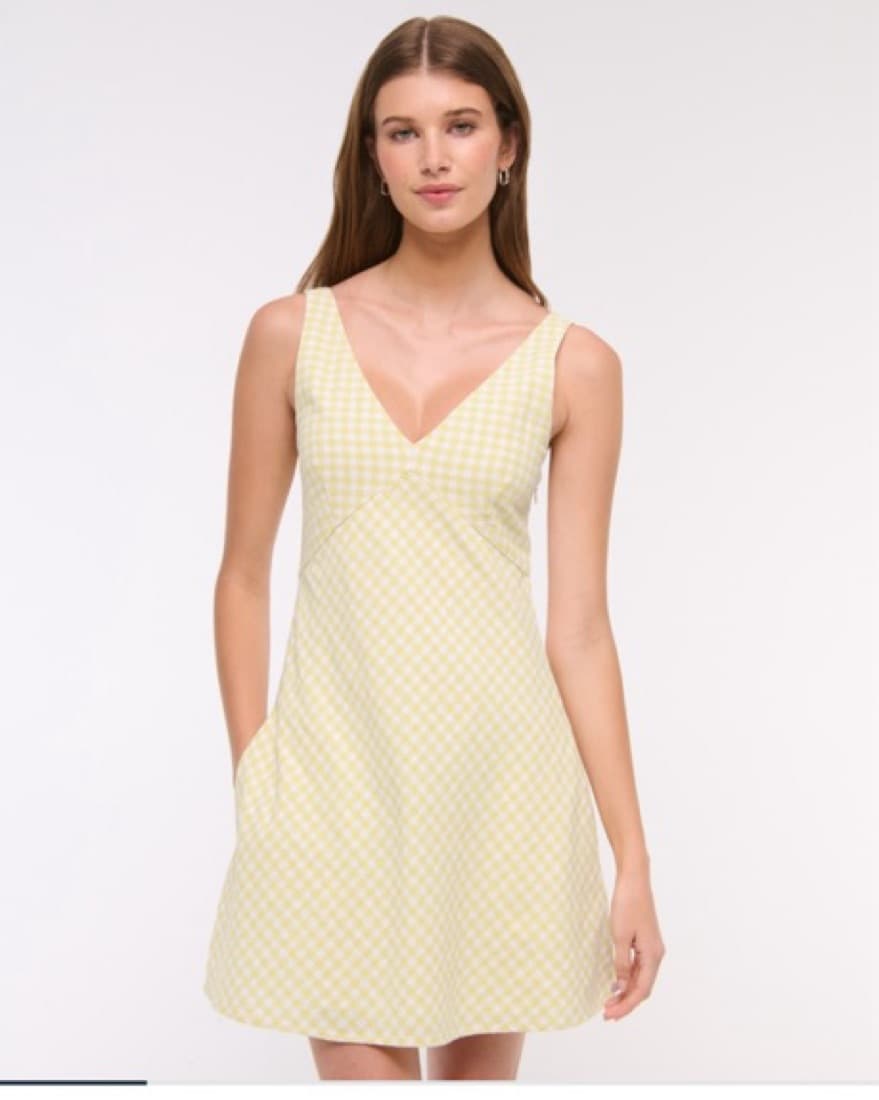 Chic Gingham Wrap Dress - Image 3