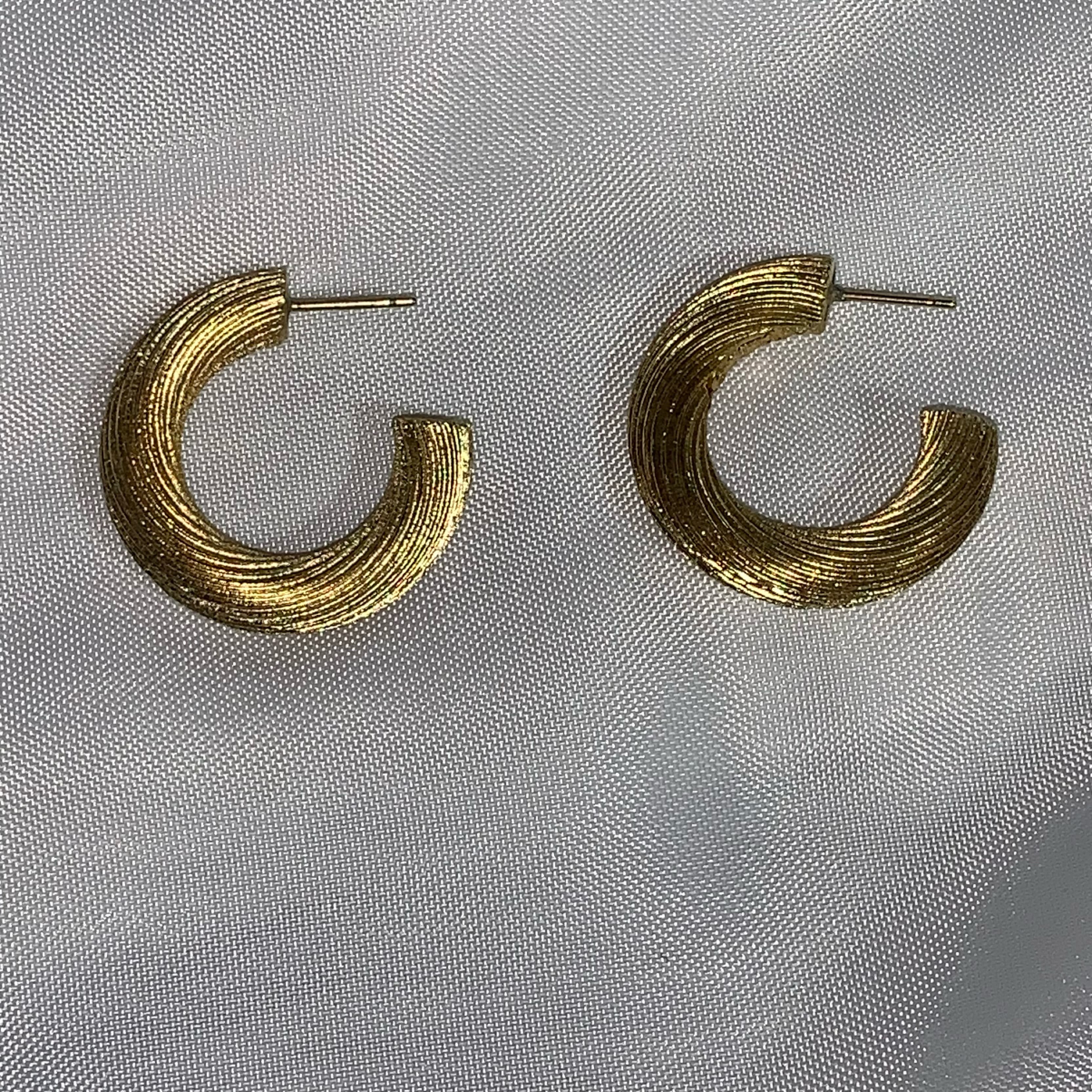CHRISTIAN DIOR solid wire cable EARRINGS - Image 3