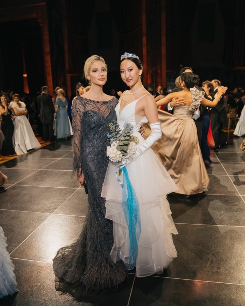 Glamorous Feathered Gown in Dark Grey - Image 4