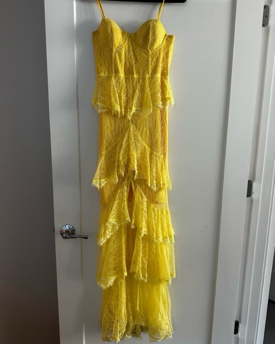 Majorelle Zelda Fitz Gown in Lemon Yello - Image 4