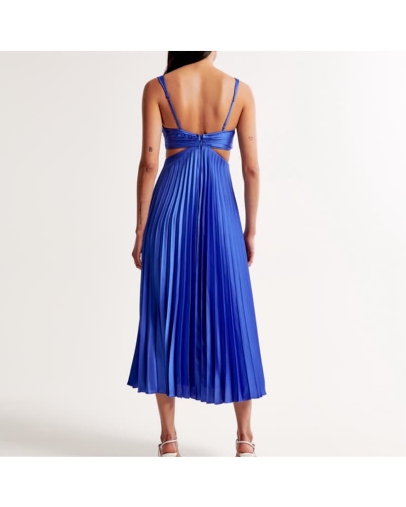 A&F Giselle Pleated Cutout Maxi Dress - Image 4
