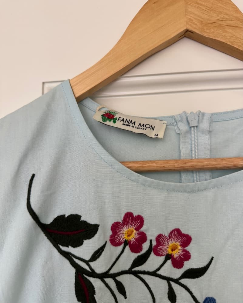 Fanm Mon Gloriosa Embroidered Midi Dress - Image 4
