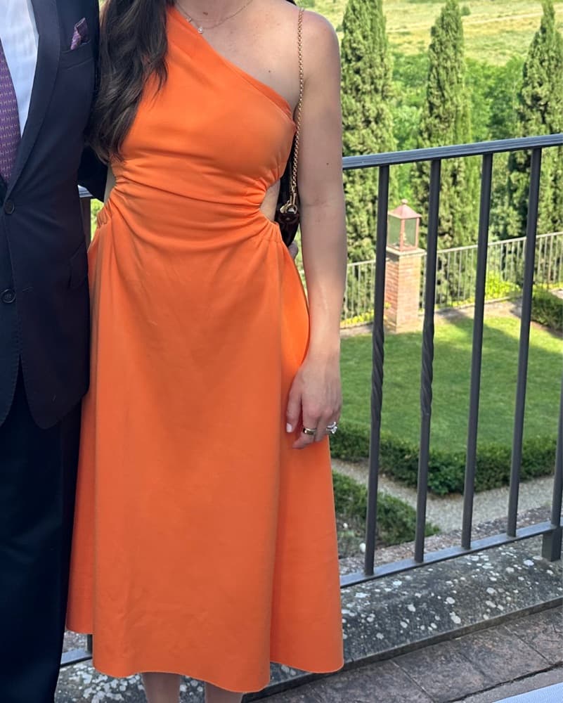 Elegant one shoulder cocktail - Image 2