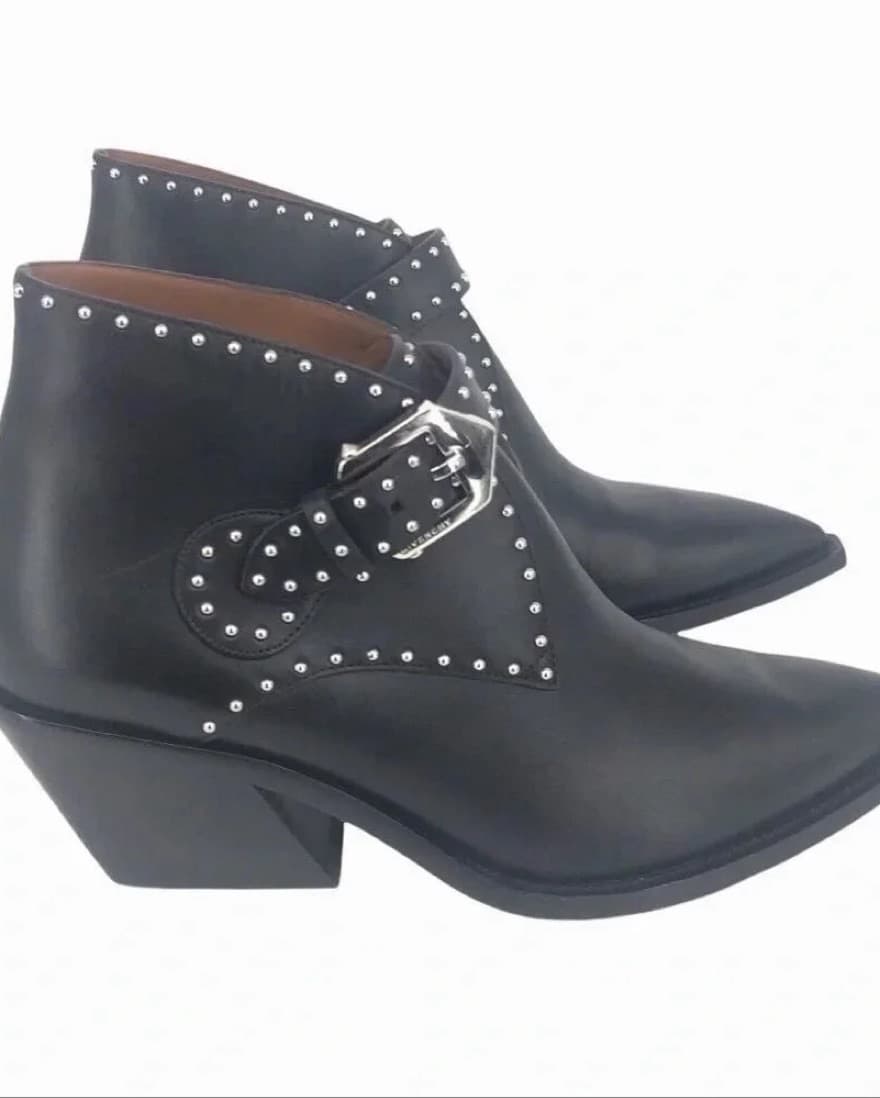 GIVENCHY ELEGANT STUDDED LEATHER ANKLE B - Image 3