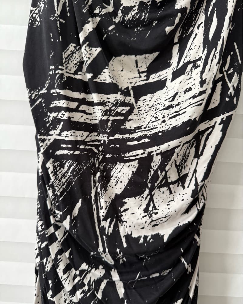  Vintage Helmet lang Body Con Dress - Image 4