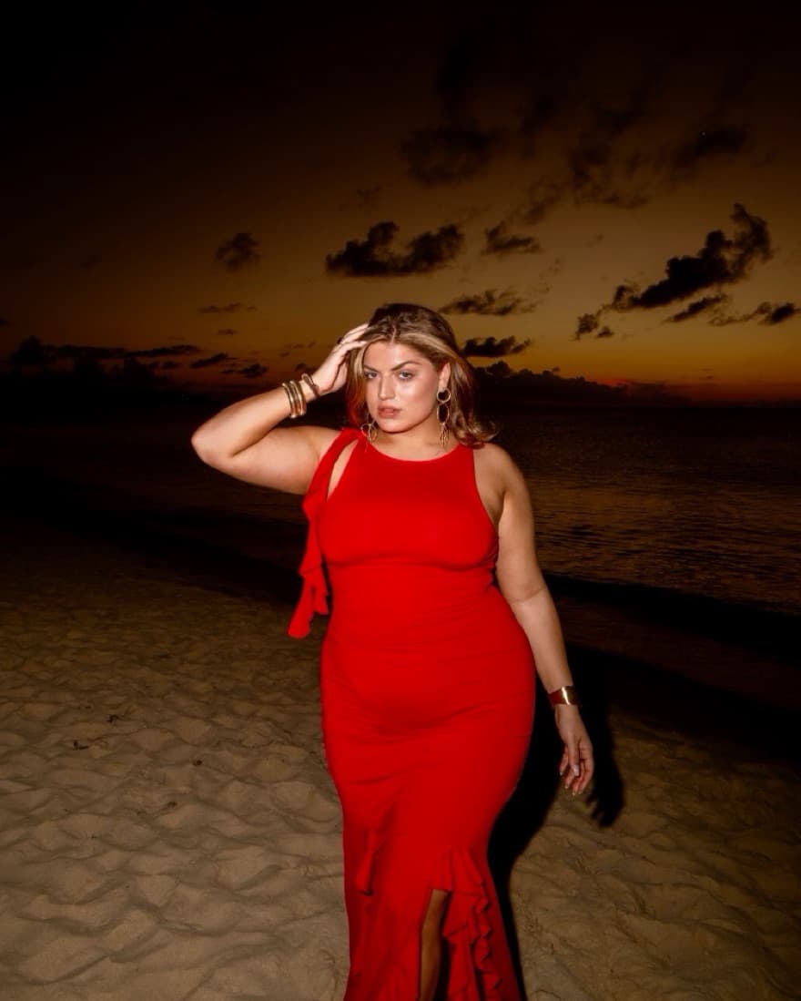 RUFFLED MAXI DRESS IN RED - Image 1