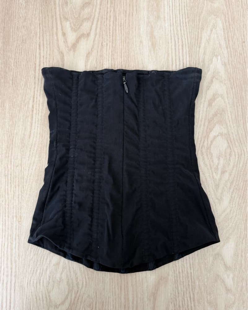 LEAU Black Corset Top - Image 4