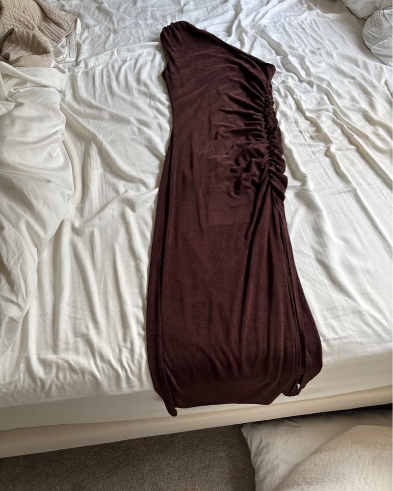 Alluring One-Shoulder Midi Dress - Image 2