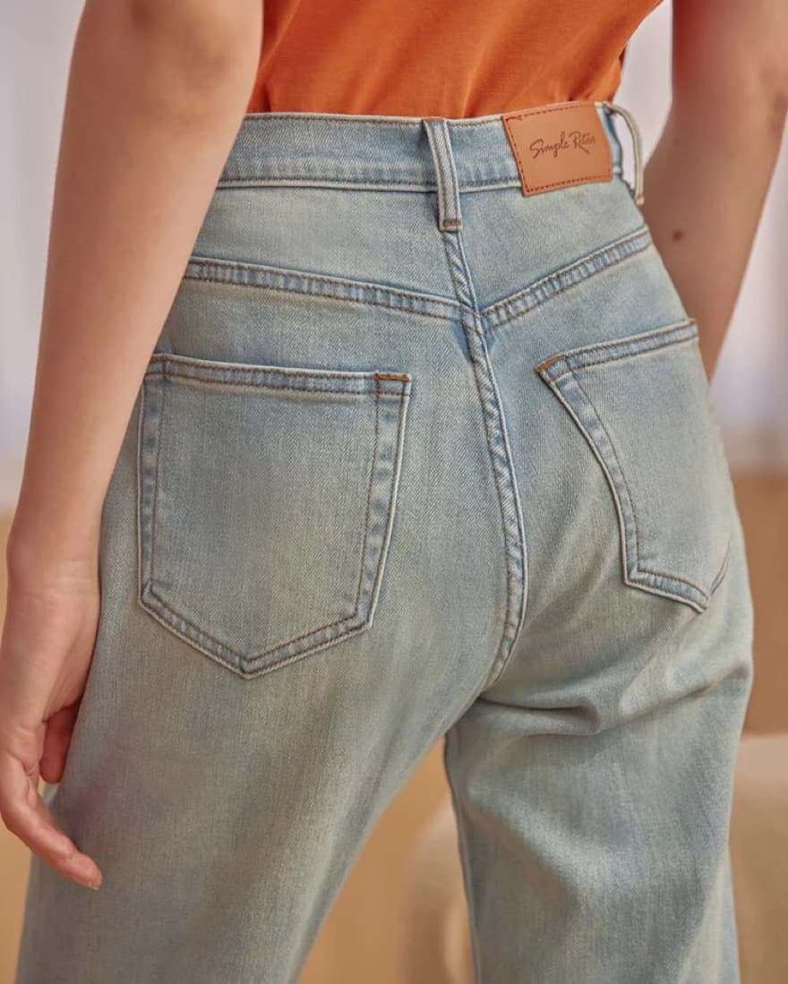 Simple Retro High-waisted Jeans  - Image 3
